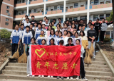 望江長嶺初級中學(xué)開展大掃除志愿服務(wù)活動