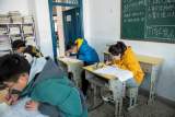 界首中学：师生同考提能力 精心教研助备考 