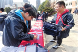 芜湖十二中：爱护环境  从我做起   
