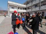 岳西县主簿教育党支部组织开展“爱心敬老 你我同行”主题党日活动