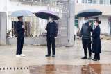 智能护眼灯点亮岳西县石关石化初中