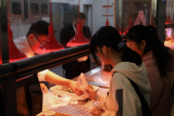 情意满满！安庆师大食堂清明节期间为学生免费派送多种福利           