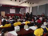 丹青亮彩抒华章 墨香飘溢满校园——灵璧县黄湾镇中心学校举行小学生现场书画大赛