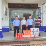 东至县洋湖中学组织慰问退伍军人、洋湖交警七中队及洋湖派出所    