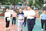 安徽省文明校园评审专家组莅临合肥市临泉路第二小学实地考察
