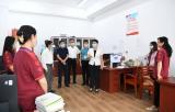 合肥市蜀山区委书记王海霞看望慰问教师并调研教育工作