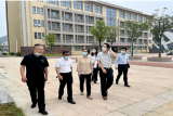 宿松县人民政府副县长李锦荣到实验中学新城分校调研开学工作
