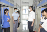 桐城师专校领导带队看望2022级新生并慰问迎新志愿者