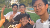 大学首月，“扭扭车男孩”张亮挺忙