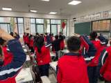 合肥市淝河小学举行“同心抗疫，文明同行”室内升旗仪式