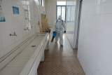 蓝天救援队助力滁州市会峰小学消杀工作
