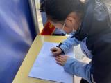 带走的是需要   留下的是诚信  ——合肥市芙蓉小学设立“红领巾借用站”