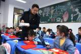 合肥市郎溪路小学践行校长陪餐制 严把食品安全关