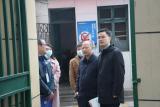 热心系师生 天寒情更暖——庐阳区人民政府副区长时坤一行开学走进合肥市四河小学检查指导工作