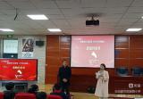 银龄校长思政课 红色传承树新人 ——合肥市郎溪路小学开展“五老进校园”活动
