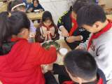 合肥市南门小学湖畔花园分校四（4）中队开展尊老爱老志愿服务活动
