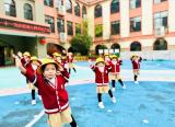 合肥市宿州路幼儿园教育集团湖畔分园举行“预防踩踏，安全童行”主题升旗活动      