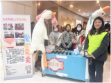安庆师大法学院学生志愿服务传递爱心  爱心义卖争做追“锋”人