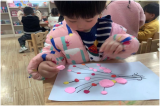 小手送温暖，爱在行动  ——怀宁县实验小学幼儿园开展”三八”妇女节主题教育活动