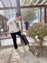 党员植绿护绿 扮靓美丽校园 ——合肥市大店小学党支部开展党员义务劳动