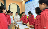 巧手叠被 温暖加倍——合肥市荣城幼儿园教育集团菱湖分园开展“叠被子”实操培训