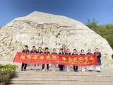 合肥南小恒盛三（11）中队星光小队开展清明祭扫烈士墓活动