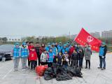 锦绣无为志愿者协会开展巡河净滩·毅行公益活动
