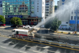 祁门县：洒水作业降温除尘